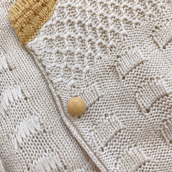 LA CHAPELLE Mustard Knit Cropped Cardigan 💕💕 - Picture 3 of 4